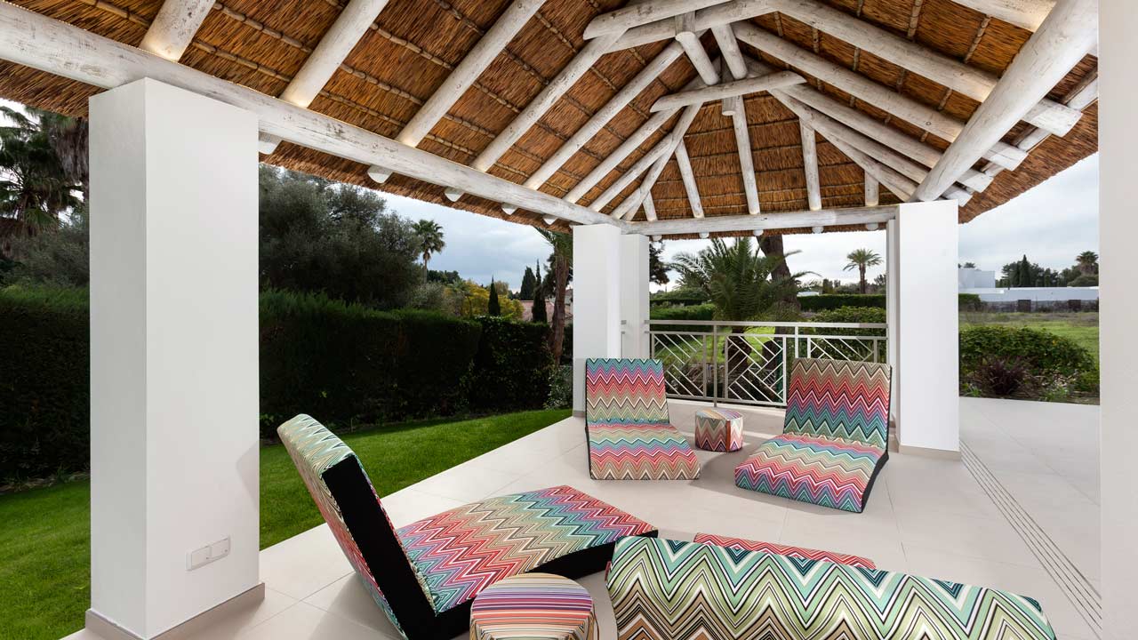 How to Create an Indoor/Outdoor Space That’s Fun and Functional